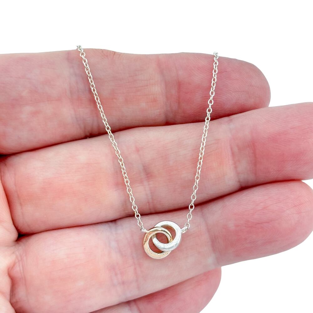 Vintage Sterling Silver 925 Two-Tone Interlocking Rings Necklace 16"-18"